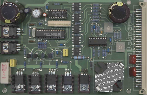 Circuit board, enlarged image.